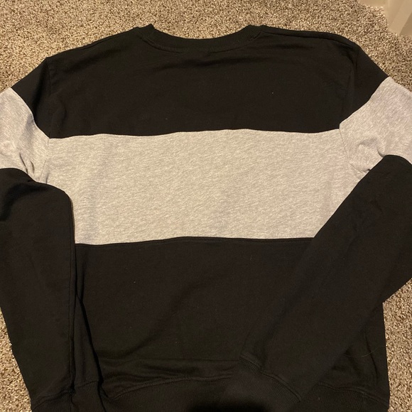 Fall Out Boy sweater - Picture 4 of 4